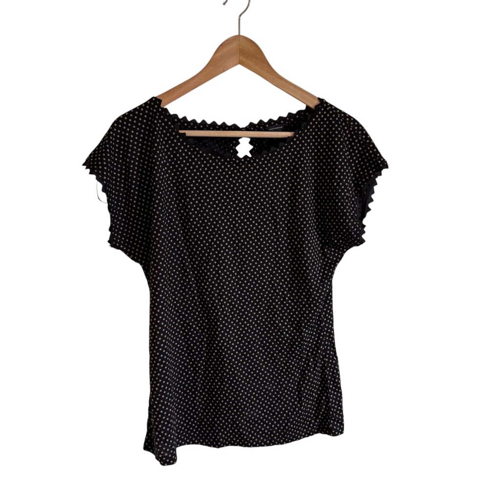 Ann Taylor XS Top Black Beige Polka Dot Short Sleeve Scalloped Neck Blouse
